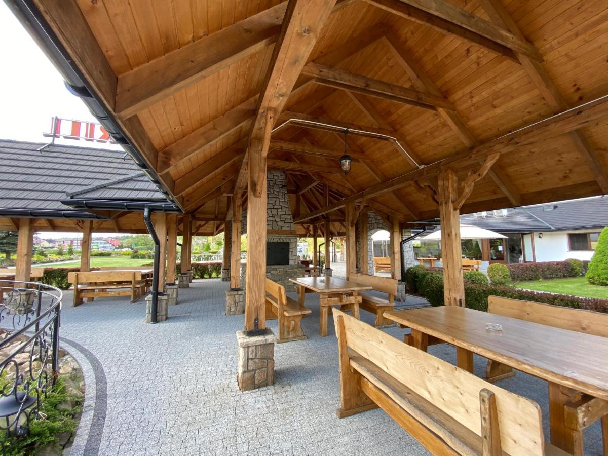 Hotel Tadeusz Uszew Exterior photo